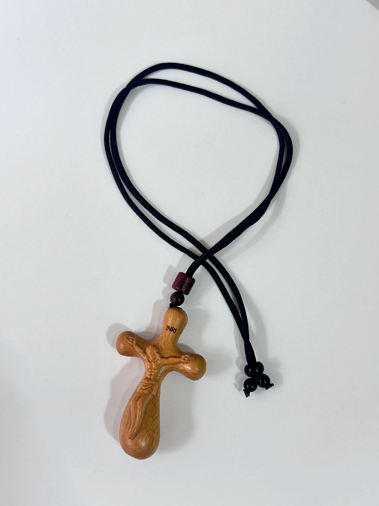 High-End Wooden Car Pendant, Creative Water Drop Shaped Cross Design, Handcrafted Real Wood Ornament for Vehicles & Home Decor