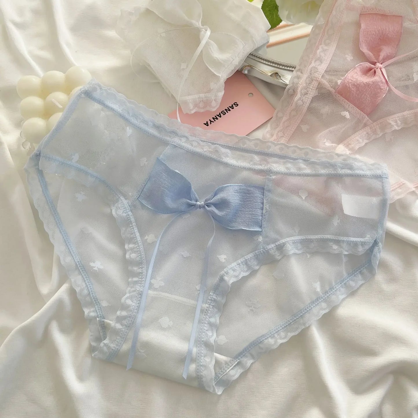 Pure Desire Sexy Lace Briefs Girls Underwear Netting Seamless Butt Covering Mid Waist Design Cute Butterfly Knot Women's Panties