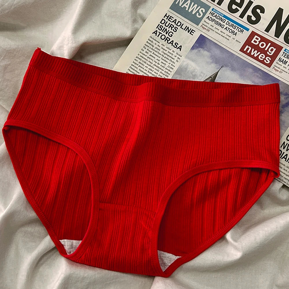 Brand New Condition Female Underwear Cotton Fabric Multi-Season Use Regular Length Breathable Triangle Panties