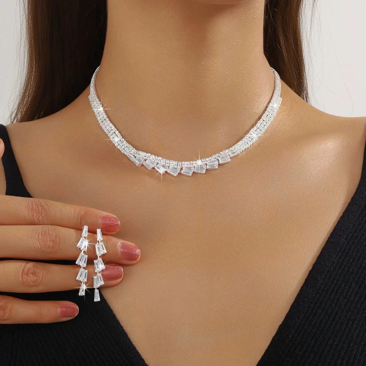 Ladies' Fashionable Silver-Plated And Diamond-Encrusted Metal Necklace, Earrings Set, Bride'S Wedding Attire And Accessories