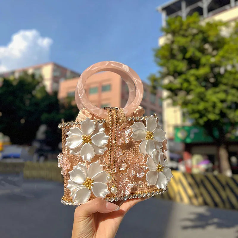 Hollow Out Metal Cage Handbag Women's Flower Clutch Purse Crystal Shiny Rhinestone Diamond Evening Bag Wedding Party