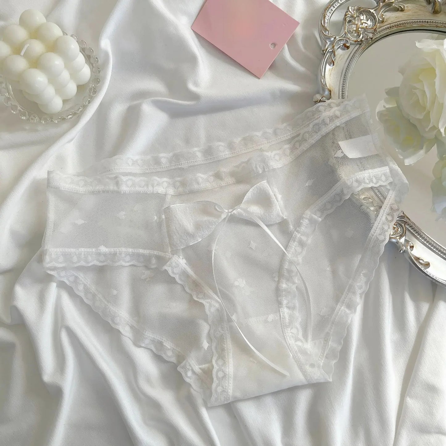 Pure Desire Sexy Lace Briefs Girls Underwear Netting Seamless Butt Covering Mid Waist Design Cute Butterfly Knot Women's Panties