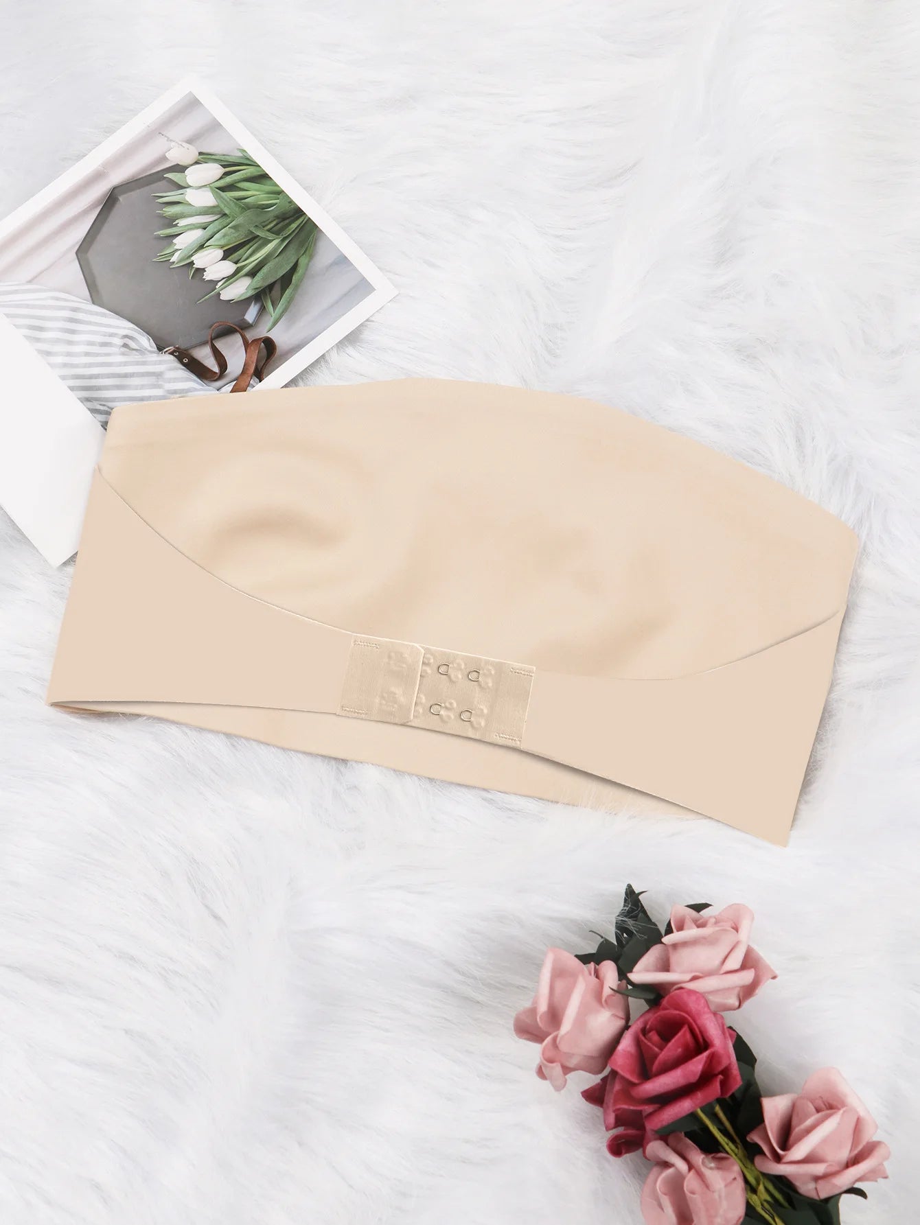 Women's Strapless Bra Sexy Seamless No Padding Front Button Bra Comfortable Smooth Women's Half Cup Silicone Non-slip Underwear