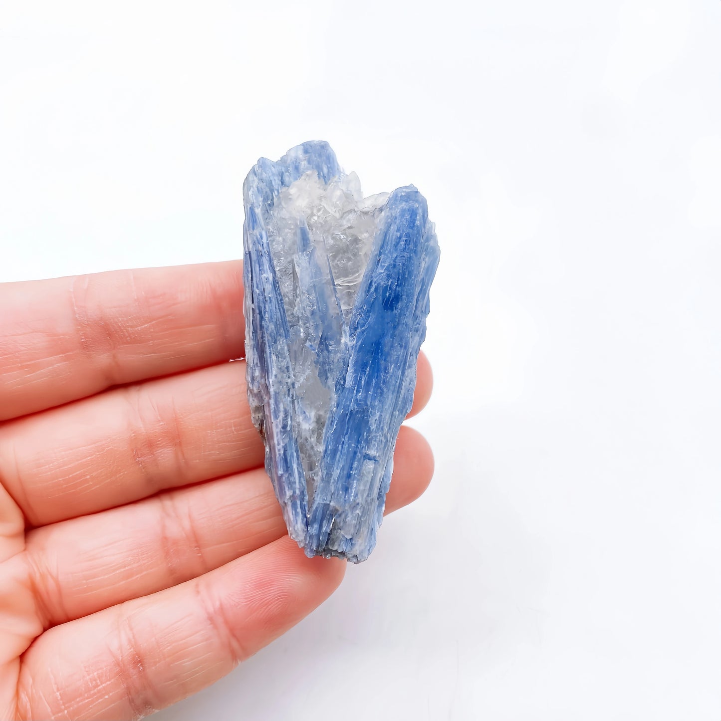 Natural Mineral Kyanite Crystal Specimen Rough Stone Raw Gemstone Chip Reiki Healing Wicca Spiritual Gift Home Decor Collecition