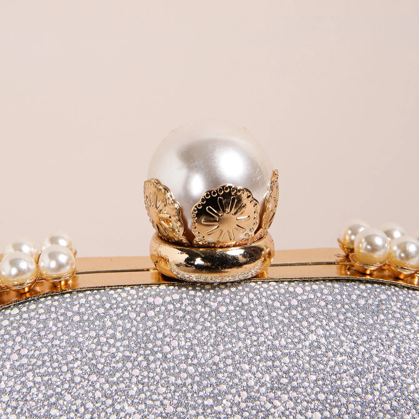 1PC Luxury Faux Pearl Decor Evening Bag,Big Faux Pearl Closure Sparkling Women's Clutch Purse For Wedding Prom Party