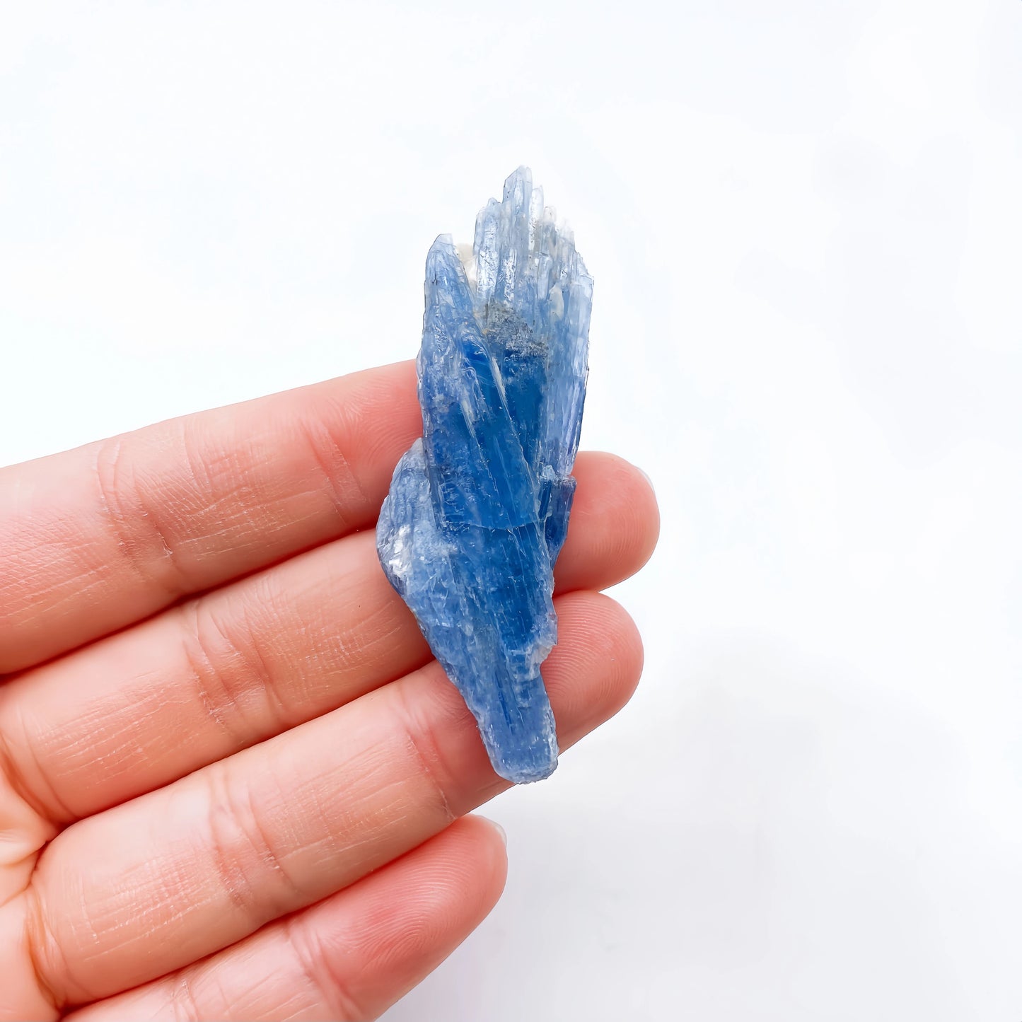 Natural Mineral Kyanite Crystal Specimen Rough Stone Raw Gemstone Chip Reiki Healing Wicca Spiritual Gift Home Decor Collecition