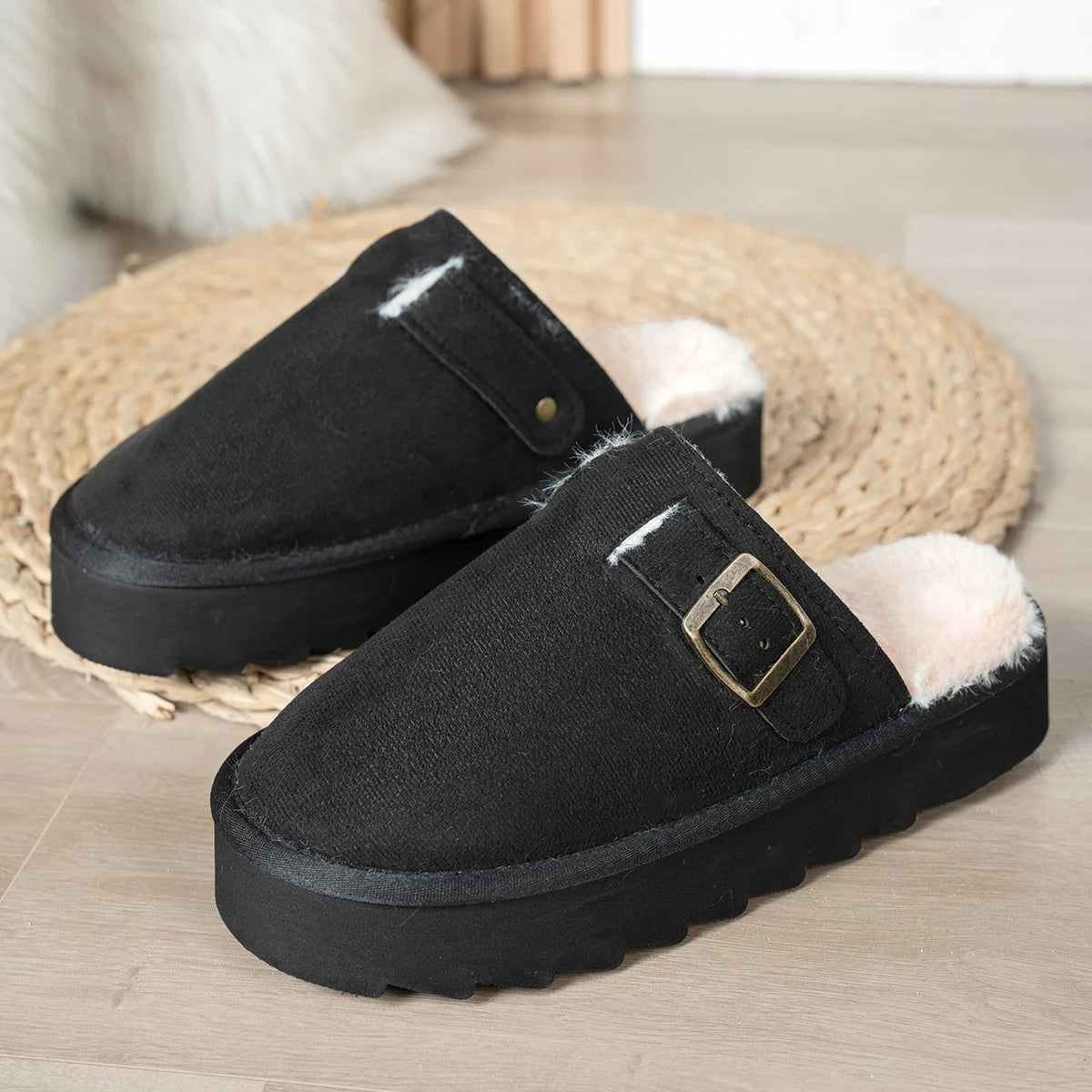 Women's winter plush lined slippers, warm, noise-reducing family slippers, easy to wear and comfortable indoor footwear