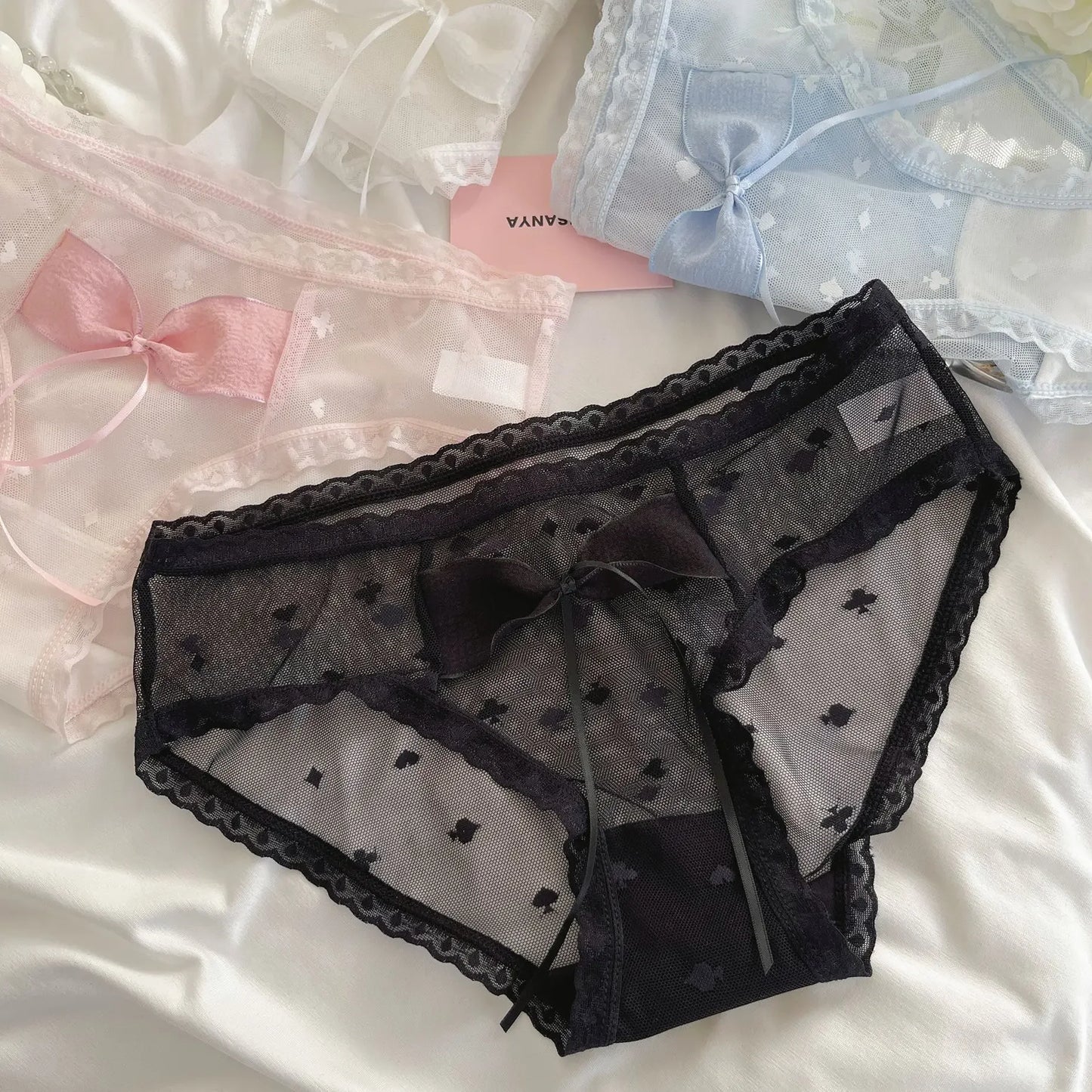 Pure Desire Sexy Lace Briefs Girls Underwear Netting Seamless Butt Covering Mid Waist Design Cute Butterfly Knot Women's Panties